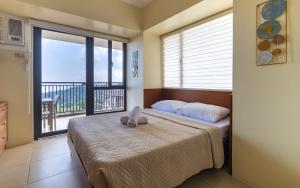 BalaiCo Tagaytay 12F 2BR w balcony TAAL view