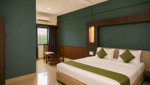 Hotel Vijaya Suites