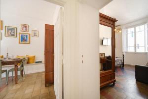 Vatican Domus by BuddyRent