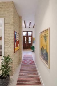 Beach walk - City 20 min - Beautiful Private Patio