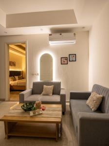 Cozy 1BHK Projector, Swing & Sunsets Sector 53