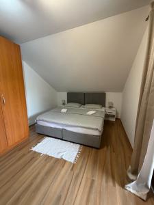 Apartments Šoić