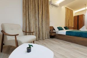 Aqua Studio with Sauna, Terrace and FREE Parking