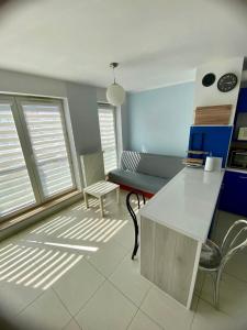 Rodzinny Apartament z parkingiem - 8 min spacerem do plaży