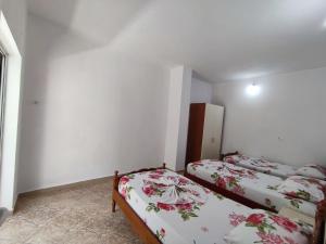 Shefki Lame Apartments