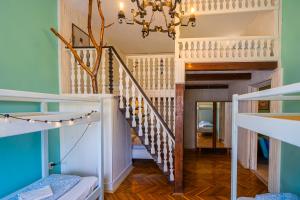 AH-REMINI GARDEN House