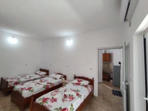 Shefki Lame Apartments