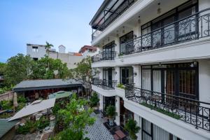Tam Coc Veranda Hotel
