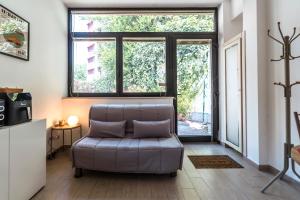 5 min walk to M1 metro - Private Suite - CityLife