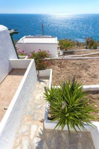 Pahivouni Studios & Suites Donousa-Island Greece