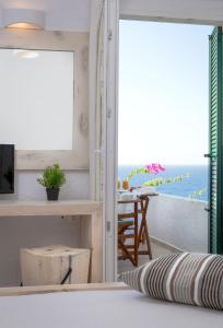 Pahivouni Studios & Suites Donousa-Island Greece