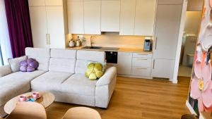 Złota Plaża Apartament Kwiecisty z widokiem na jezioro