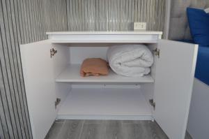 Studio Condo Near Airport