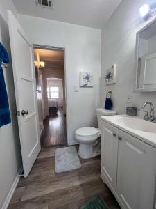 Sherman Oaks Apt With Free Parking Near Universal Studios
