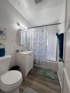 Sherman Oaks Apt With Free Parking Near Universal Studios