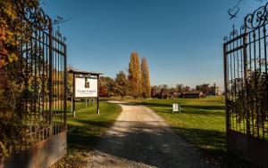 B&B Tenuta Castello Golf Club