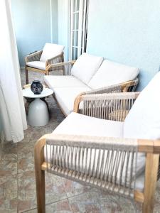 Romantic 3 Bedroom Apartment 3min from the beach