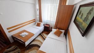 Ultracentral 3 camere