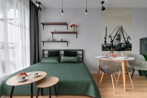 Apartment Doki Modern Food Hall by TriApart