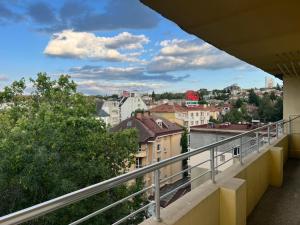 NDK - UrbanLux Altus 2BDR Penthouse Apartment