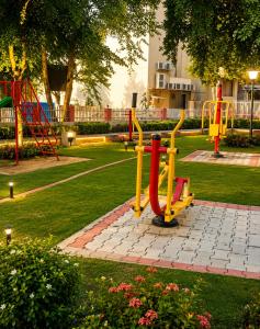 Hotel The Best Family Rooms- Near Taj - Fully AC - Hygiene Rooms - Affordable Stay