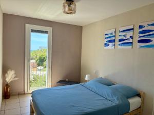 Appartement vue mer au calme en centre village