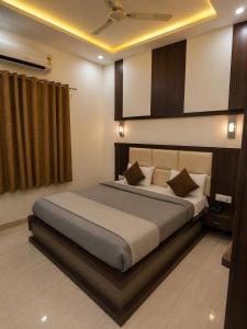 Hotel Chandan Palace 50 MTR Taj Mahal