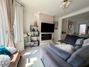 2 Bed Modern Luxury House