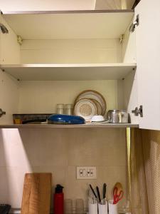 Studio near Metro Couples Friendly Parking WiFi