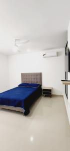Apartment 2 blocks from clinics and squares