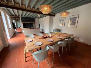 Grand gîte familial 12 pers - Jardin clos - Mer à 5 min