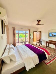Luxe 3BHK 3 Pvt Balcony Wifi rajbaghstays