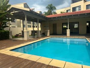 Comfort & Style at the Ihita Complex - Beverley, Sandton