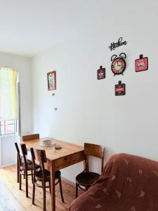 Cozy house with garden for rent in the center of Oni