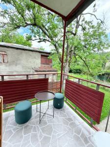Cozy house with garden for rent in the center of Oni