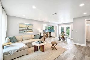 Relaxing 3BR Home Yard 10 Min to Beach