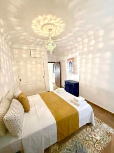 Beautiful 2 Bedroom Apartment with Pool and Beach