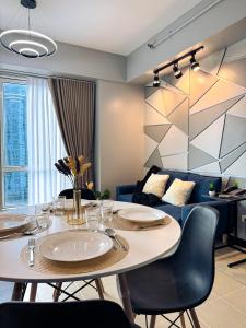 San Lorenzo Place Serviced Apartment by THM