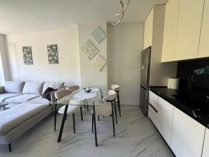 Five EM apartament