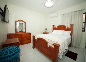 Brand New 2nd-Floor Apartment, Downtown Bani