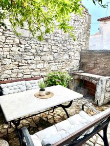 Stone House Oliva