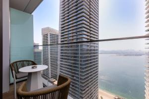 Palace Beach Residence 1BR Apartment with Sea View