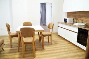 Corner Apartments 106
