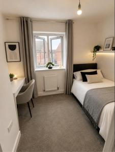 Cozy Relaxing Rooms for NHSstaff, Care Workers & Professionals