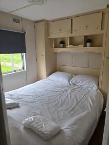 128 Chalet Onder de Boom - heerlijk grote afgesloten tuin, naast bos, honden toegestaan!
