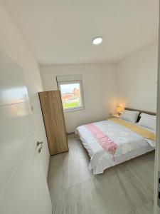 LUX BEG Airport Apartment wPool