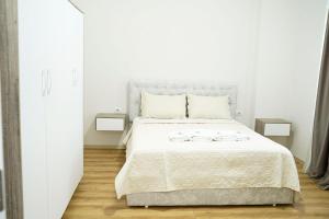 Corner Apartments