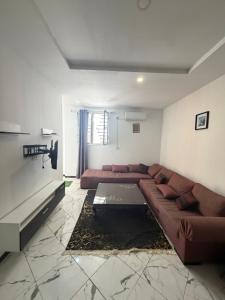 Studio meublé S1 Salon Cuisine, SDB et 1 chambre lit double avec climatiseur
