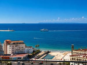Dream stay 2 bedrooms with exceptional sea view