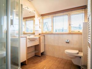 Texel Nature Villa with Sauna